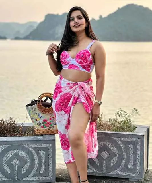 Tanvi escorts
